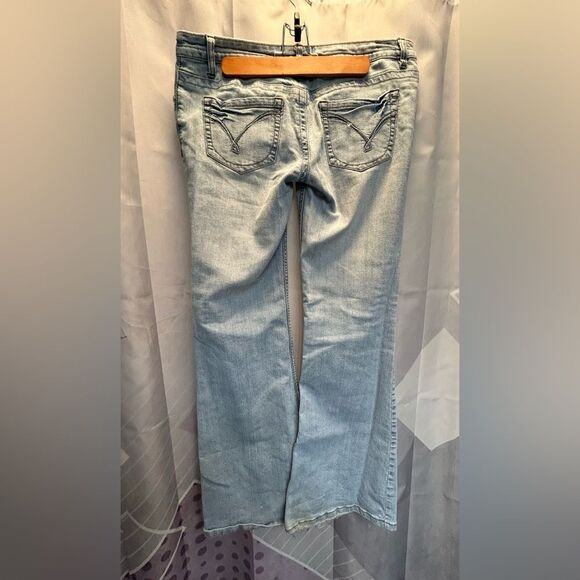 Urban Behavior Classic Light Blue Flared Jeans - Picture 4 of 6